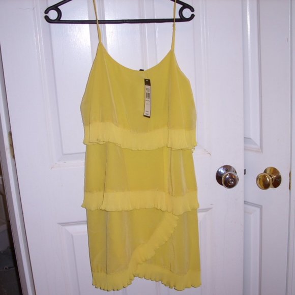 HP🎉BCBGMaxAzria tiered Mini Dress Silk L yellow NWT - Picture 4 of 5